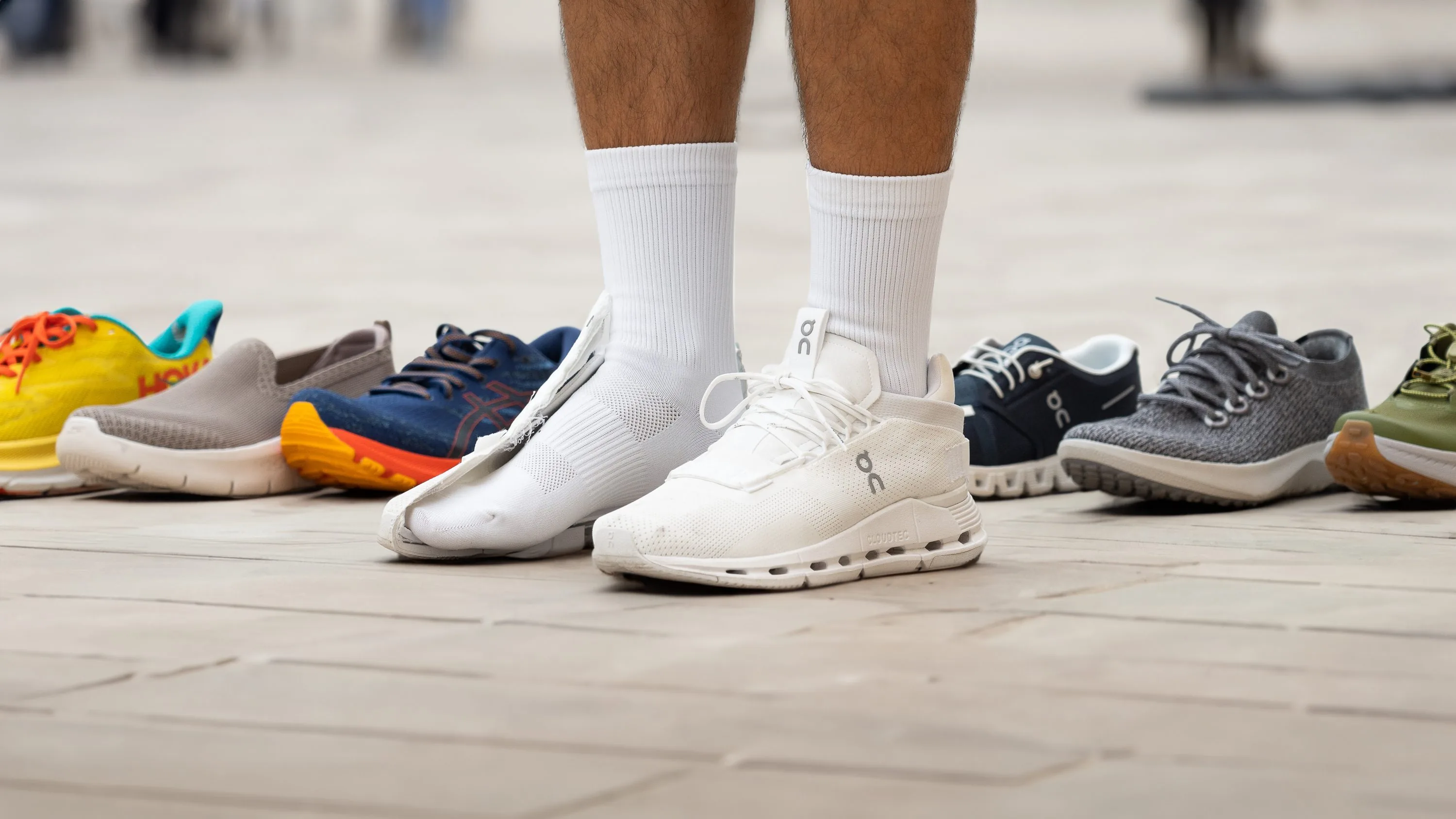 Top Women's Walking Sneakers for Comfort & Style in 2025